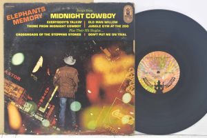 1 แผ่นเสียง 12นิ้ว u23 MIDNIGHT COWDOY แผ่นVG++ริ้วรอยบาง เสียงรบกวนน้อยนิดไม่มีรอยลึก แผ่นล้างสะอาดแล้ว ปกVG+มีตำหนิขอบนิดหน่อย ขอบไม่ขาด สันไม่ทะลุ