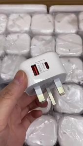 PD Charging plug 20W Charger UK standard fast charging EU standard Typc-c+USB Dual-port fast charging one-to-two charger