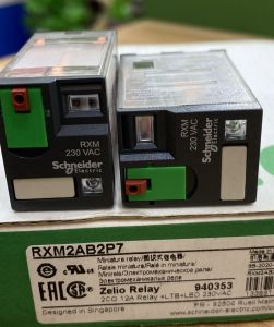 Rờ le kiếng 2CO_Led230V có đèn 8 chân có nút cài/khóa cơ RXM2AB2P7 Schneider