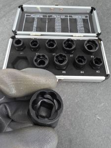 CHOP น็อตถอนเกลียว หัวน็อตเสีย 10 ชิ้น ชุดถอดน็อตเสีย บล็อคถอนน็อตหัวเสียเกลียวซ้าย 10 ชิ้น ของแท้ ส่งเร็ว ภายใน 48ชม