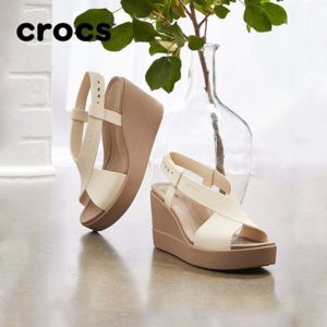 Giày sandal crocs chuẩn xịn chống hôi chân nhựa tế bào êm mềm dẻo bền đi mưa lội nước đi biển đế xuồng 8cm blooklyn high wedge màu kem