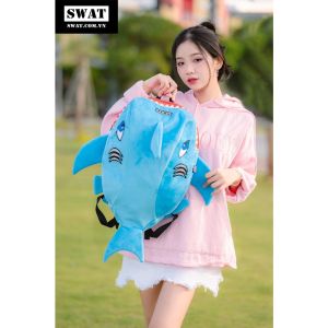 Balo cá mập Baby Shark màu xanh dương vải nhung mềm mịn dùng để đi họcđi phượt
