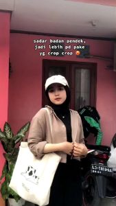 Kemeja Crop Linen & Kemeja Crop Top: Desain Korea yang Tepat untuk Anda