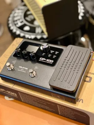 VALETON GP-100 MULTI-EFFECTS PROCESSOR