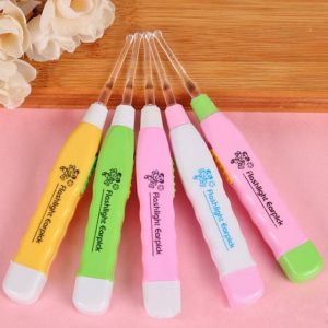 Korek Kuping LED Pembersih Telinga Senter Flashlight Earpick Alat Nyala Lampu Souvenir Import