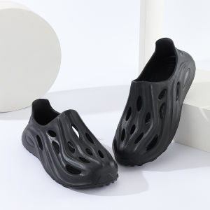 [Free Shipping] MenS Thick-Soled Clogs Durable And Stylish For Summer Outings Suitable For Indoor And Home Use With A Non-Slip Soft Sole