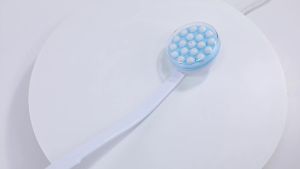 Back Lotion Applicator and Massager by Body Long Handheld self-Handhled Easy Reach for Sunscreen Cream Shower Gel on Back Legs and Feet Detachable Handle