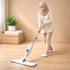 KLEVO Easy Living Spray Mop Alat Pel Lantai Modern Tanpa Ember Desain Elegan Hemat Air.