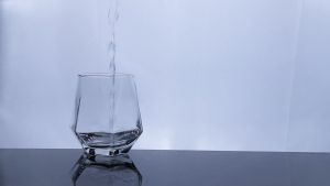 5 Gallon Water Dispenser LONEASY Portable USB Charging Electric Drinking Water Pump for 5 Gallon Bottle Automatic Water Jug Dispenser Water Bottle Pump for Home Kitchen Office Camping