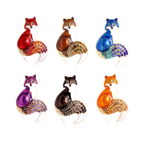 Creative Foxes Brooch with Rhinestones Tail for Stylish Women and Girls Animal Clothing Accessory