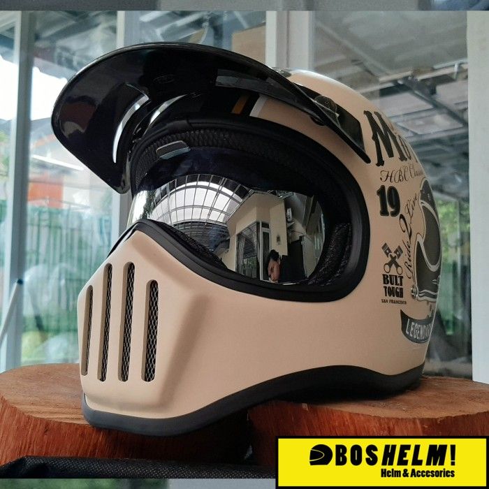 Helm clearance retro modern