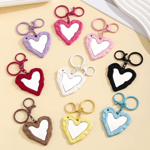 Trendy Acrylic Heart Keychain Lightweight Mirror Accessory Unique Keyrings Pendant For Bag Charm Or Car Decors