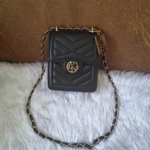 กระเป๋าแฟชั่นมาใหม่ กระเป๋า รุ่นกล่องนม 6นิว กระเป๋าสะพายข้างผู้หญิง กระเป๋าใบเล็ก