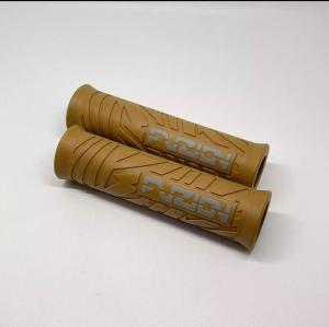 PROMO TERMURAH HANDGRIP FUZION THE STORM SARUNG GAS IMPORT HARGA SEPASANG KIRI KANAN UNIVERSAL UNTUK SEMUA MOTOR