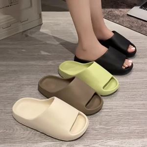 [Free Shipping] Yeezy MenS Slippers Suitable For Sports Outdoor Activities And Indoor Wear With A Thick EVA Sole