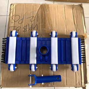 Vacuum Head Brush 8 Roda/ Vakum Head Sikat Pembersih Kolam Renang