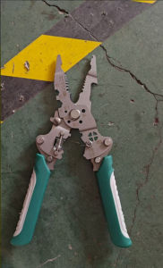 【COD/Original】Multifunctional Pliers Wire Stripper Puller Electrician Wire Stripper Household Network Cable Wire Stripper Electrician Tool