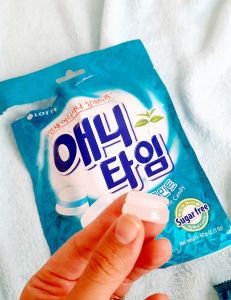 Combo 2 gói Kẹo Lotte Anytime Xylitol không đường hương bạc hà chanh vàng NK Hàn Quốc 60g ÂU CHÂU SHOP