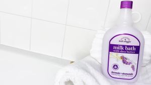 Village Naturals Bath pe Moisturizing Lavender Chamomile Milk Bath - Hydrates Skin - Made with Shea Butter and Vitamin E (Pack of 2 Bottles 28 fl oz Each)