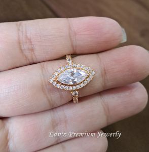 Cincin Wanita Ziselle Kristal Swaroski Titanium (Emas Perak)