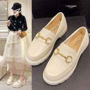 NDDshop ขายดี รองเท้าแฟชั่น แต่งโซ่ ส้นหนา ใส่เที่ยวใส่ไปไหนก็สวยปัง เท้าอวบสามารถเพิ่มไซซ์ได้ สาวๆห้ามพลาดกันเลยน๊าาาา