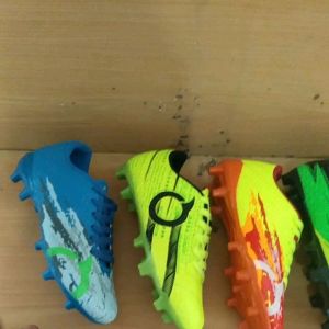 SEPATU SEPAKBOLA ANAK TERBARU KEKINIAN RINGAN DAN BERKUALITAS