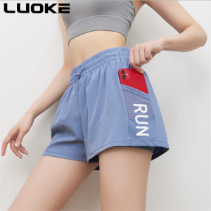 Luoke 2021 ใหม่กางเกงกีฬาขาสั้นสําหรับผู้หญิง Light Proof หลวมและแห้งเร็วเอวสูงวิ่งฟิตเนสกางเกงขาสั้นโยคะสวมใส่