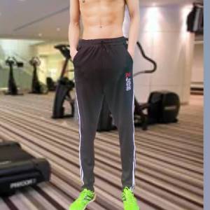 Three Brothers - กางเกงขายาวมีกระเป๋าข้างสองใบเนื้อผ้า สีดำ ราคาถูกต้อง ประกันไม่ผิดหวัง