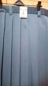 ROK ABU-ABU PANJANG SERAGAM SEKOLAH ( SMA ) REMPEL ATAS HIGT TWIS REEL FICTURE TERLARIS & MURAH\nROK BIRU PANJANG REMPEL ATAS SERAGAM ( SMP ) BAHAN HIGT TWIS HALUS & LICIN REALFICT BANYAK DIMINATI