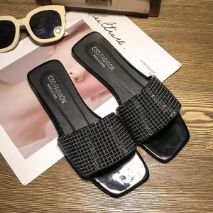 [Free Shipping] Womens outdoor slippers for summer 2026 new fashion flat-bottomed Korean style rhinestone one-strap trendy sandals large size