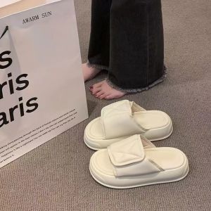 Free Shipping WomenS Summer New Style Outdoor Slippers With Velcro Closure Platform Sole And A High-End Versatile Design Perfect For The Beach