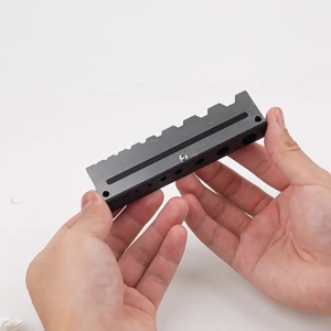 แผงติดผนังสำหรับโลหะที่ช่วยประหยัดที่ชั้นวางประแจหกเหลี่ยมเครื่องมือขนาดกะทัดรัดพร้อมที่ติดตั้งสกรู