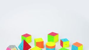 QiYi Cube 2x2 3x3 4x4 Speed Cube Pyramid Cube Megaminx Cube Magic Cube Puzzle Cube