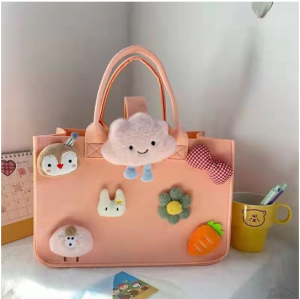 สินค้าพร้อมส่งพับได้ถุงเก็บของกระเป๋าแฟชั่น ผญกระเป๋าน่ารักๆถุงของขวัญการ์ตูน กล่องของขวัญมือ กระเป๋าถือเด็กพระจันทร กระเป๋าถือผ้าสักหลาด กระเป๋าถือ กระเป๋าช็อปปิ้ง