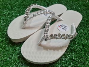 รองเท้าแตะหูหนีบใส่ชิลล์ๆ#12ขาวถักสายเพรชวิ๊บวั๊บแฮนด์เมดสไตล์