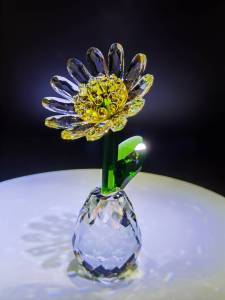 ดอกเก๊กฮวย (คริสตัล) ทําจากคริสตัลอย่างดีมีคุณภาพ ลวดลายสวยงาม