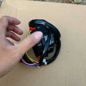 Holder Kiri Vixion Old & Rx New: Aksesoris Motor Yamaha