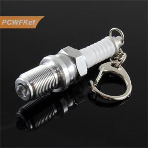 【PCWFKef】 พวงกุญแจแฟชั่นแบบลำลองพร้อมหัวเทียน LED พวงกุญแจอะไหล่รถยนต์