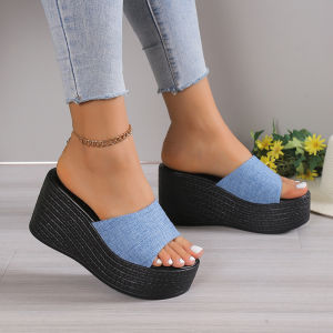Free Shipping Slpers Offers New Summer Styles Of Plus-Size WomenS Platform Sandals With A Simple Design Perfect For Summer Wear