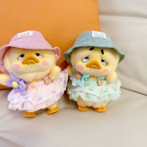 ANIME FAN ชุดเดรสลายดอกไม้ ชุดเดรสเป็ด งานน่ารำคาญมาก เป็ดเศร้า เสื้อผ้าเป็ดที่น่ารำคาญ ชุดของเล่นสำหรับเด็ก ถังเก็บน้ำ ผ้าตุ๊กตาเป็ดน้อยสีเหลือง อุปกรณ์ตุ๊กตาผ้าฝ้าย