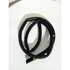 Talang Air Kap Mesin Mobil Isuzu D-Max