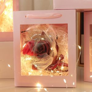 FW17 ช่อกุหลาบในกล่องมีไฟ พร้อมถุง M6-2