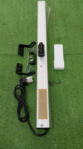 Motor xích thẳng 220V hành trình 50cm tích hợp cảm biến mưa dùng làm cửa sổ giếng trời tự động