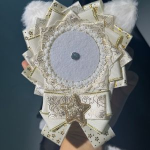 KECTTIO Tự làm Giá treo Huy Hiệu dễ thương Sang trọng Dễ thương Đế trưng bày ghim hoạt hình JK Lacework Khay Trang trí huy hiệu Người hâm mộ đuổi theo