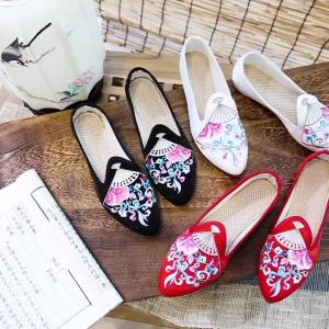 Giày Mũi Nhọn    Giày Một Lớp   Giày Vải Thêu Hoa   Bàn Đạp   Giày Thêu Hoa   Giày Vải Phong Cách Dân Tộc   Giày Nữ Thường Ngày