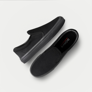 Dorks Slip On Full Black - Sepatu Sneakers Casual Pria Wanita Sepatu Sekolah Dorks