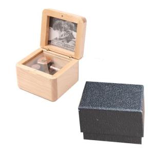 Kado Ultah Foto Hadiah Ulang Tahun Kenangan Bingkai Kotak Musik Unik Music Box Frame Wooden Photo