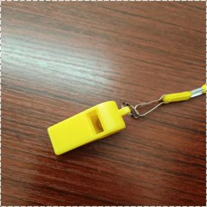 เสียงนกหวีดของผู้ตัดสิน โดดเด่น กีฬาประเภทลูกบอล สีแดง เครื่องมือสนับสนุน วัสดุทนทาน ความดึงดูดสายตา