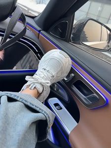 สินค้าเฉพาะจุด รองเท้าผ้าใบพื้นนิ่มลำลอง รองเท้าผ้าใบแฟชั่นผู้หญิง การออกแบบที่สะดวกสบายและระบายอากาศได้ จัดส่งภายใน 24 ชั่วโมง