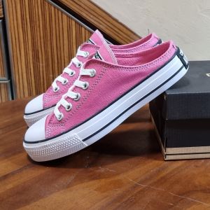 Sepatu Sneakers Wanita Terbaru 2024 Kanvas Import Murah Kekinian Karet Empuk Lentur Nyaman Dikaki